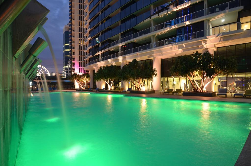 Circle On Cavill - Hr Surfers Paradise Apartment Gold Coast Exterior photo