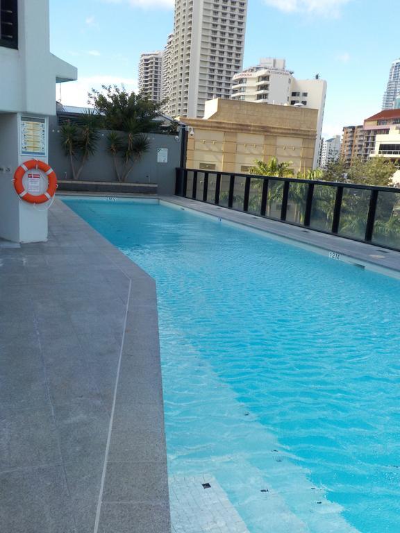 Circle On Cavill - Hr Surfers Paradise Apartment Gold Coast Exterior photo