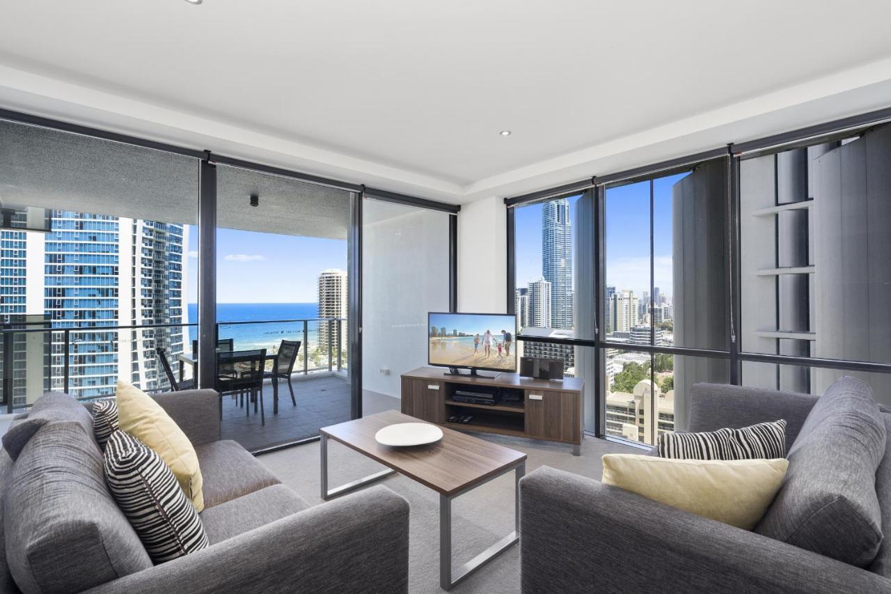 Circle On Cavill - Hr Surfers Paradise Apartment Gold Coast Room photo